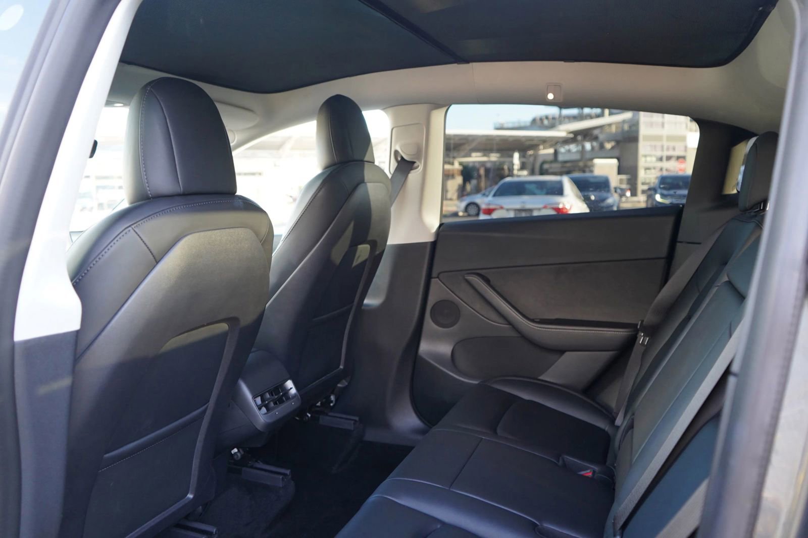 Used 2022 Tesla Model Y Performance image 15