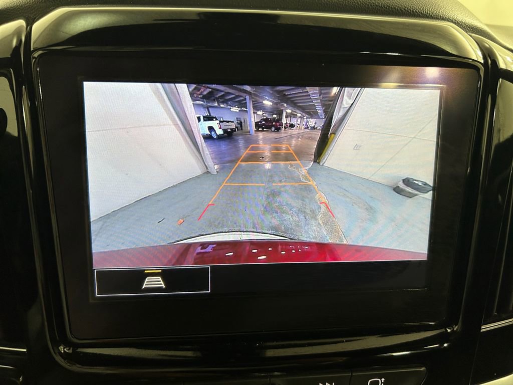 Used 2023 Chevrolet Traverse LT image 26