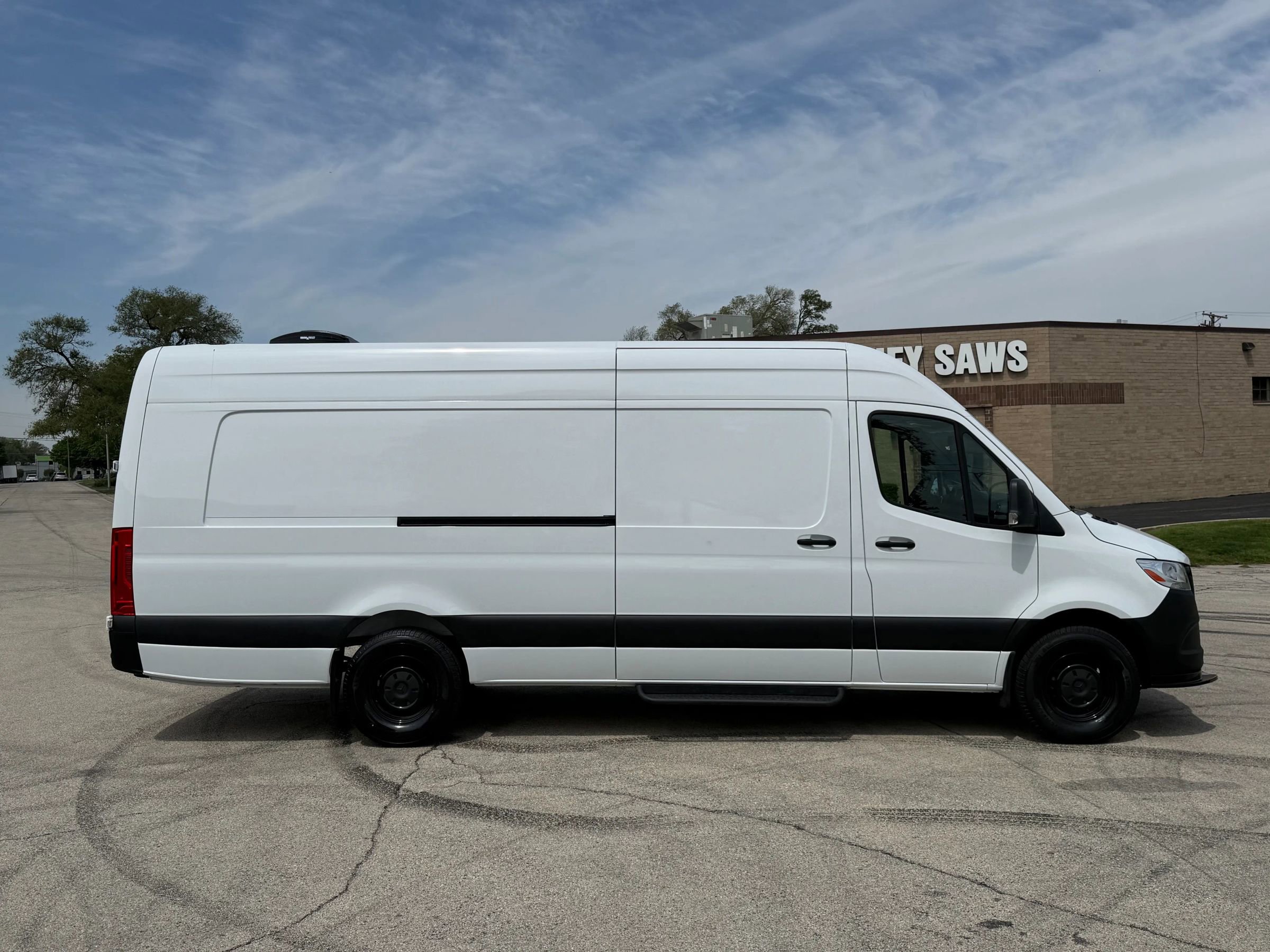 Used 2019 Mercedes-Benz Sprinter 170 w/ Driver Convenience Package image 7