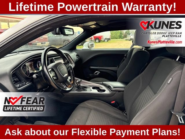 Used 2019 Dodge Challenger SXT RWD image 18
