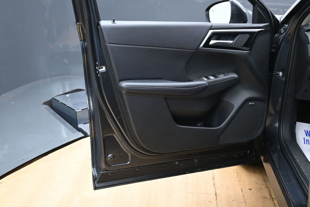 Used 2025 Mitsubishi Outlander SE AWD/4WD image 41