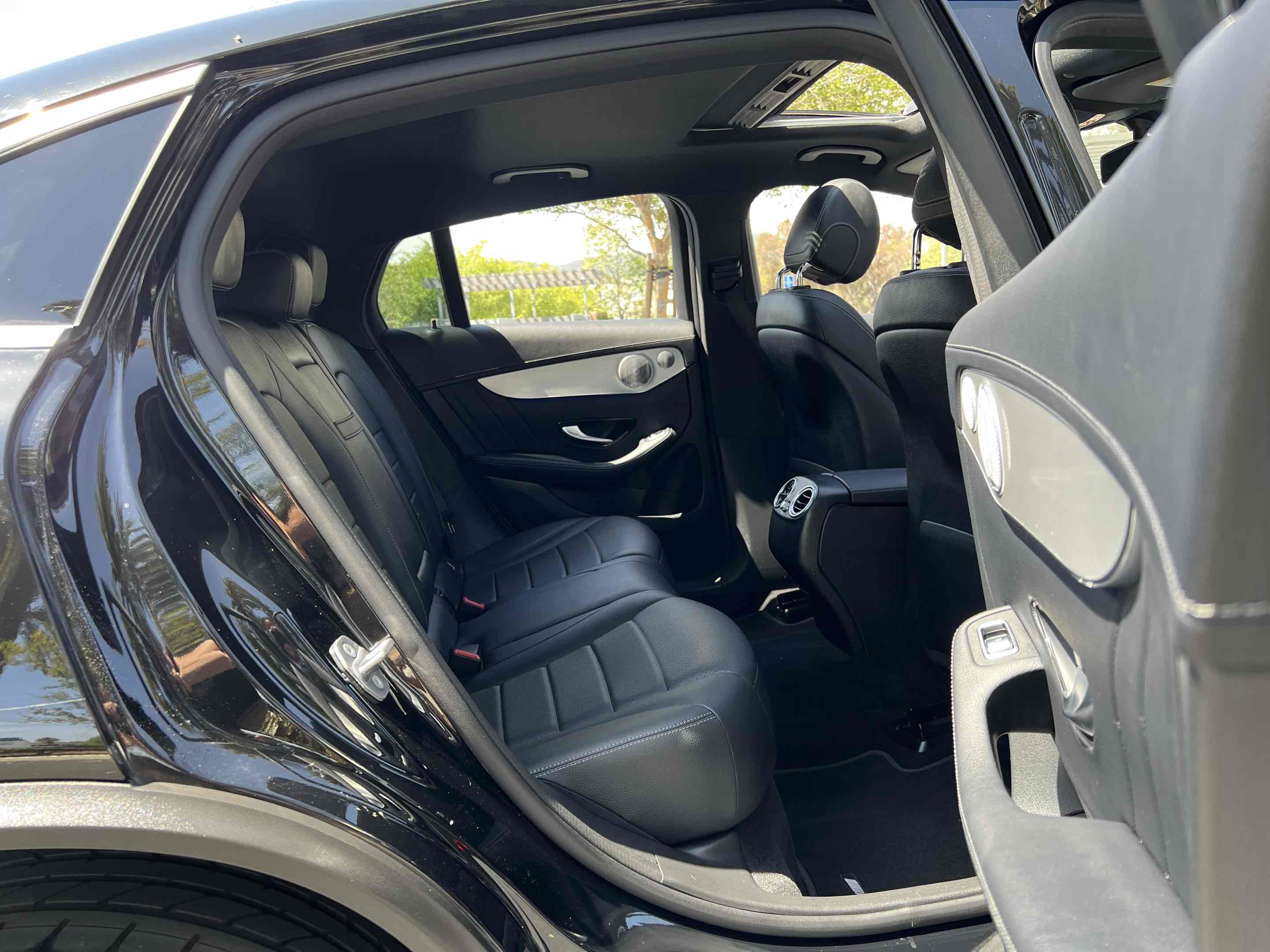 Used 2020 Mercedes-Benz GLC 300 4MATIC Coupe image 27