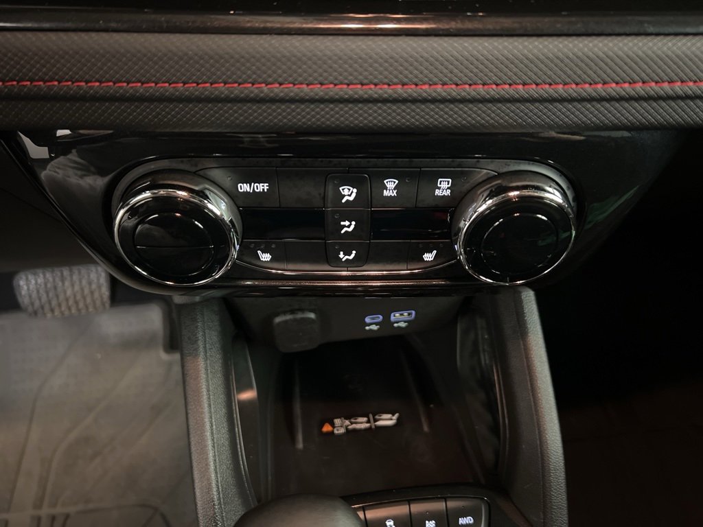 Used 2025 Chevrolet TrailBlazer RS w/ Convenience Package image 13