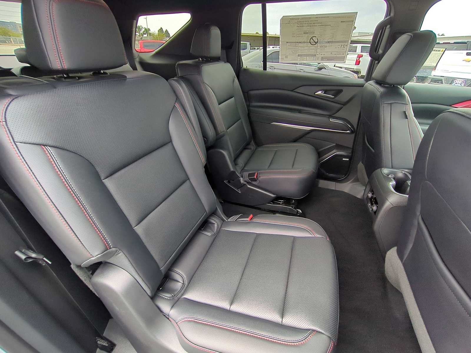 New 2026 Chevrolet Traverse Z71 w/ Enhanced Driving Package AWD/4WD image 27