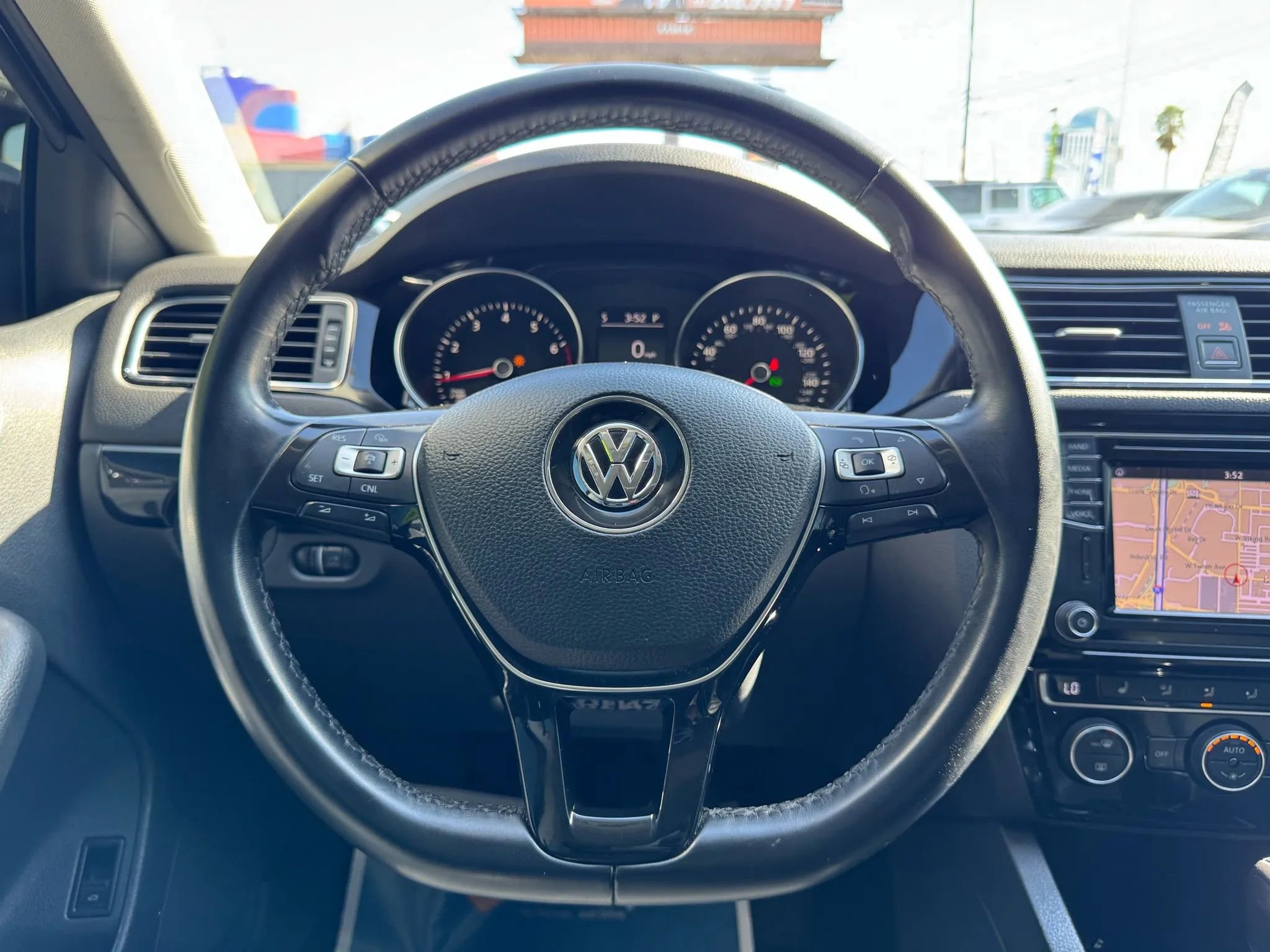 Used 2017 Volkswagen Jetta SEL image 20
