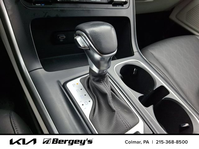 Used 2023 Kia Carnival LX image 18