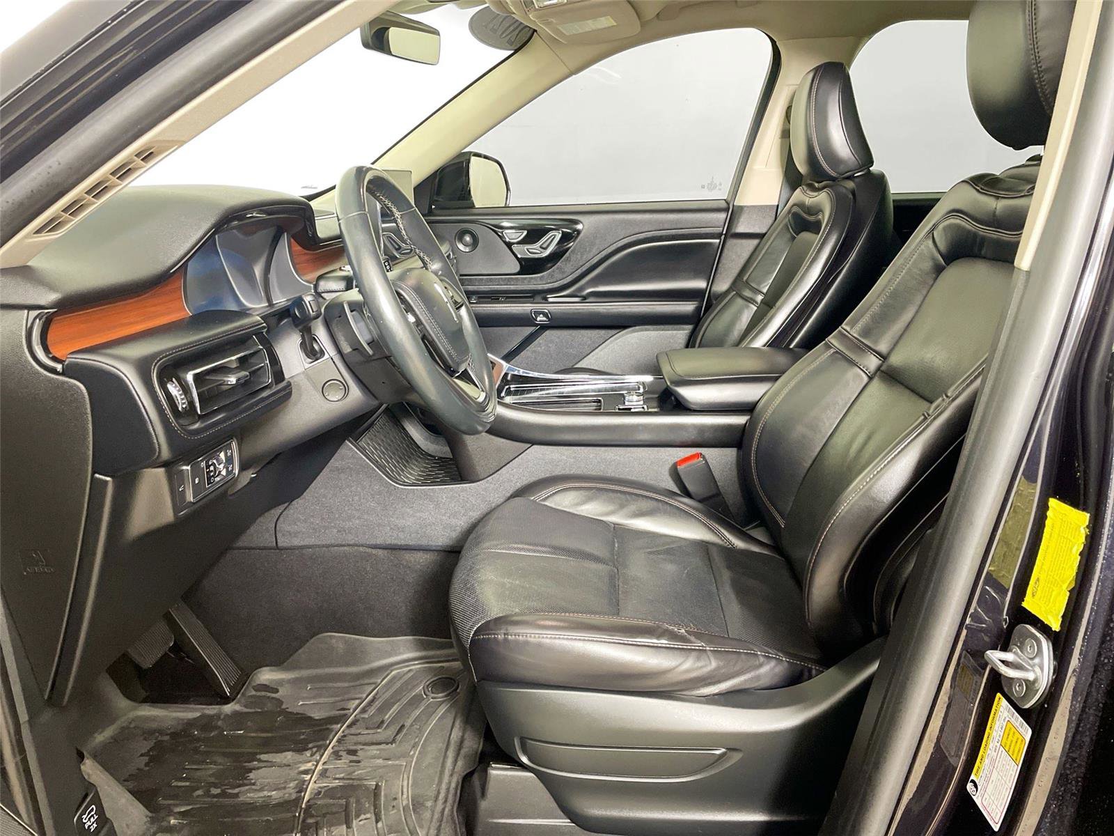 Used 2021 Lincoln Aviator Reserve w/ Equipment Group 201A image 11