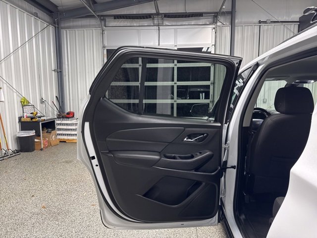 Used 2021 Chevrolet Traverse LT image 17