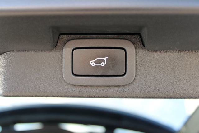 Used 2020 Land Rover Discovery HSE Luxury image 10