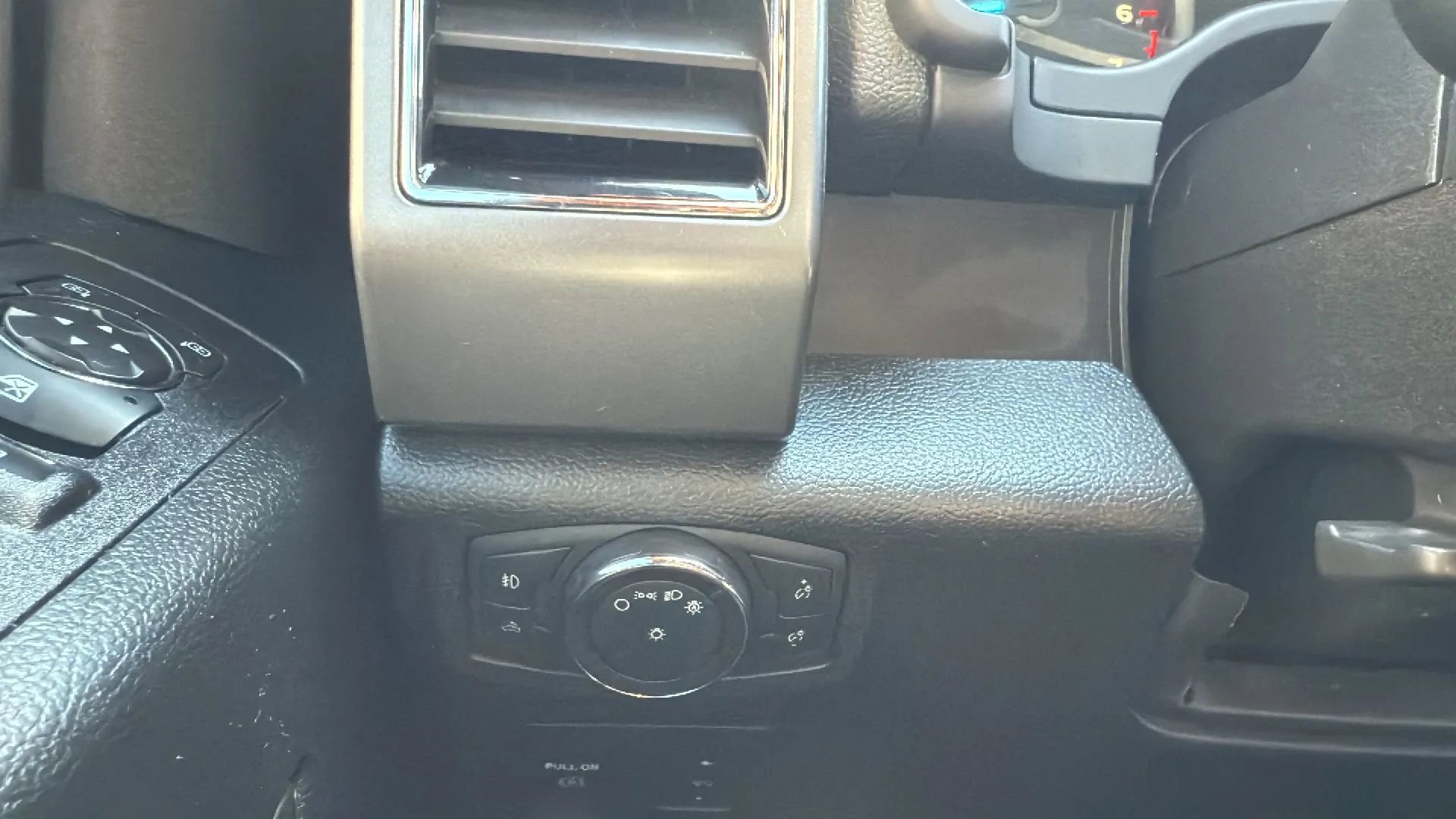 Used 2019 Ford F150 XLT w/ Equipment Group 302A Luxury image 14