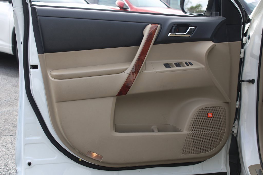 Used 2012 Toyota Highlander Limited image 16