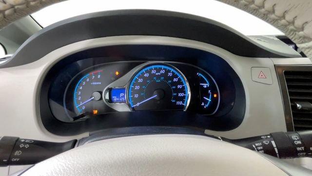 Used 2012 Toyota Sienna XLE FWD image 26