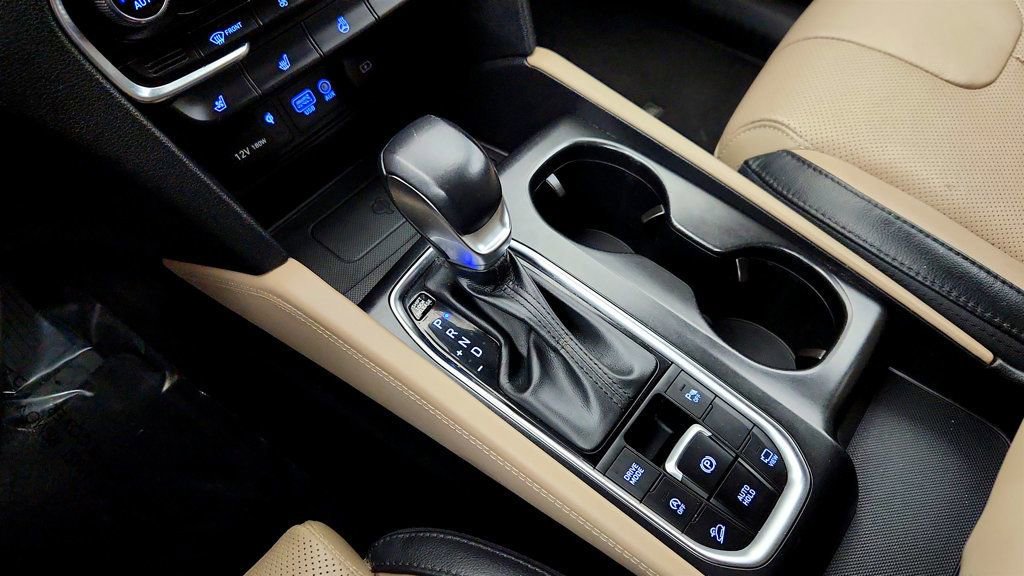 Used 2020 Hyundai Santa Fe Limited image 17