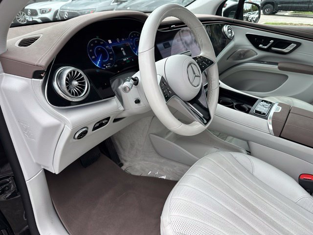 Used 2023 Mercedes-Benz EQS 580 4MATIC SUV image 21