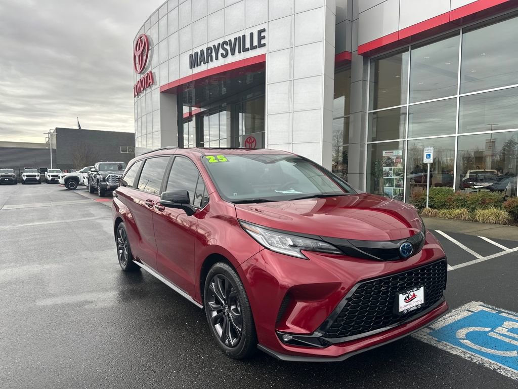 Used 2025 Toyota Sienna XSE w/ XSE Premium Package 360° Tour