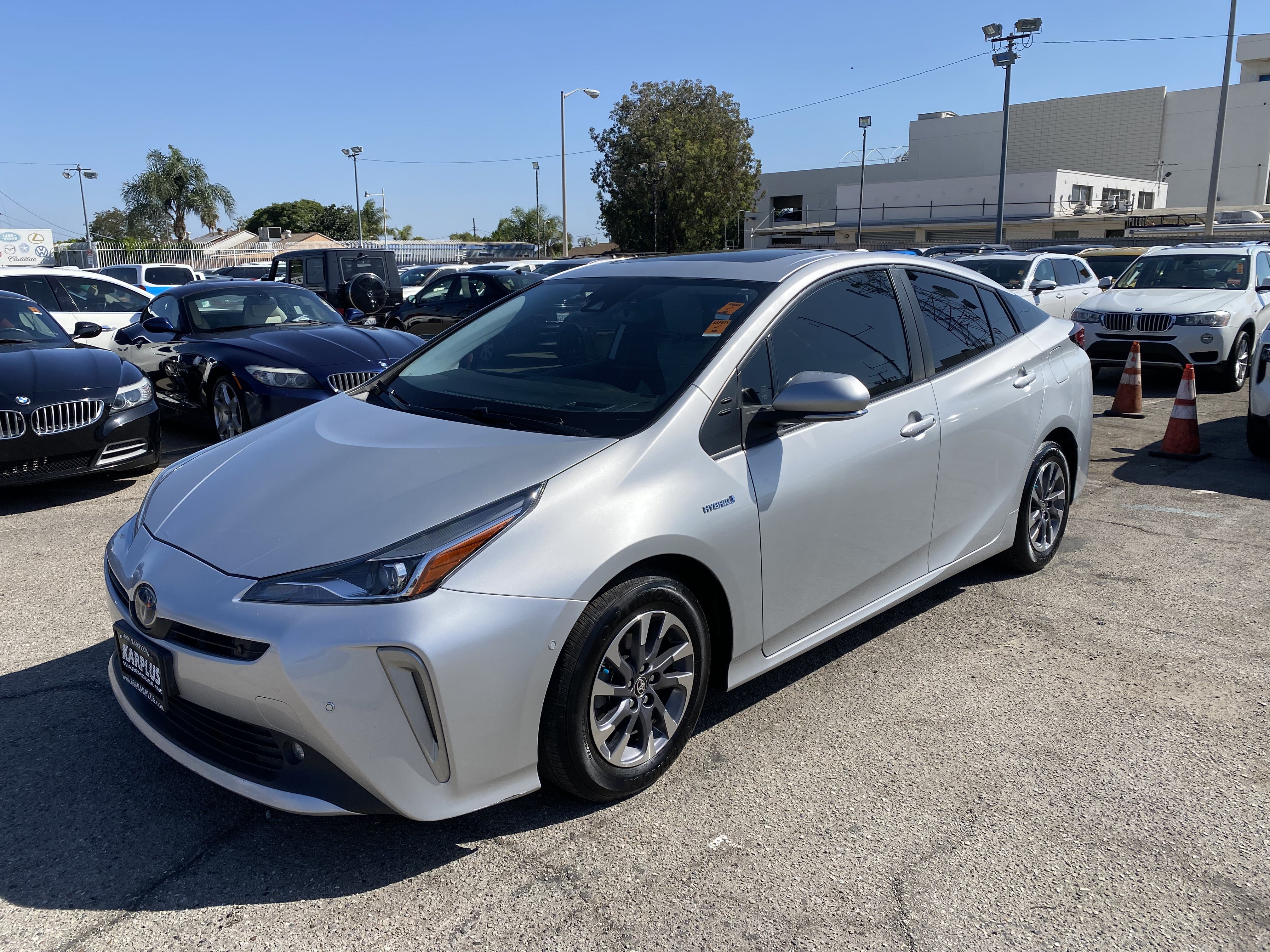 Used 2022 Toyota Prius XLE w/ Advanced Technology Package FWD image 2