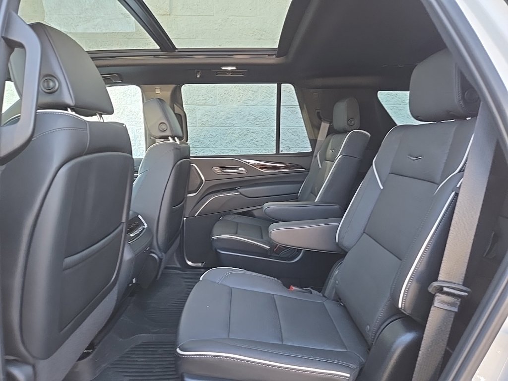 Certified 2024 Cadillac Escalade Premium Luxury AWD/4WD image 20