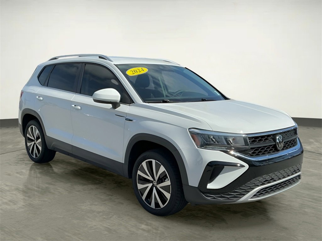 Used 2024 Volkswagen Taos SE image 12