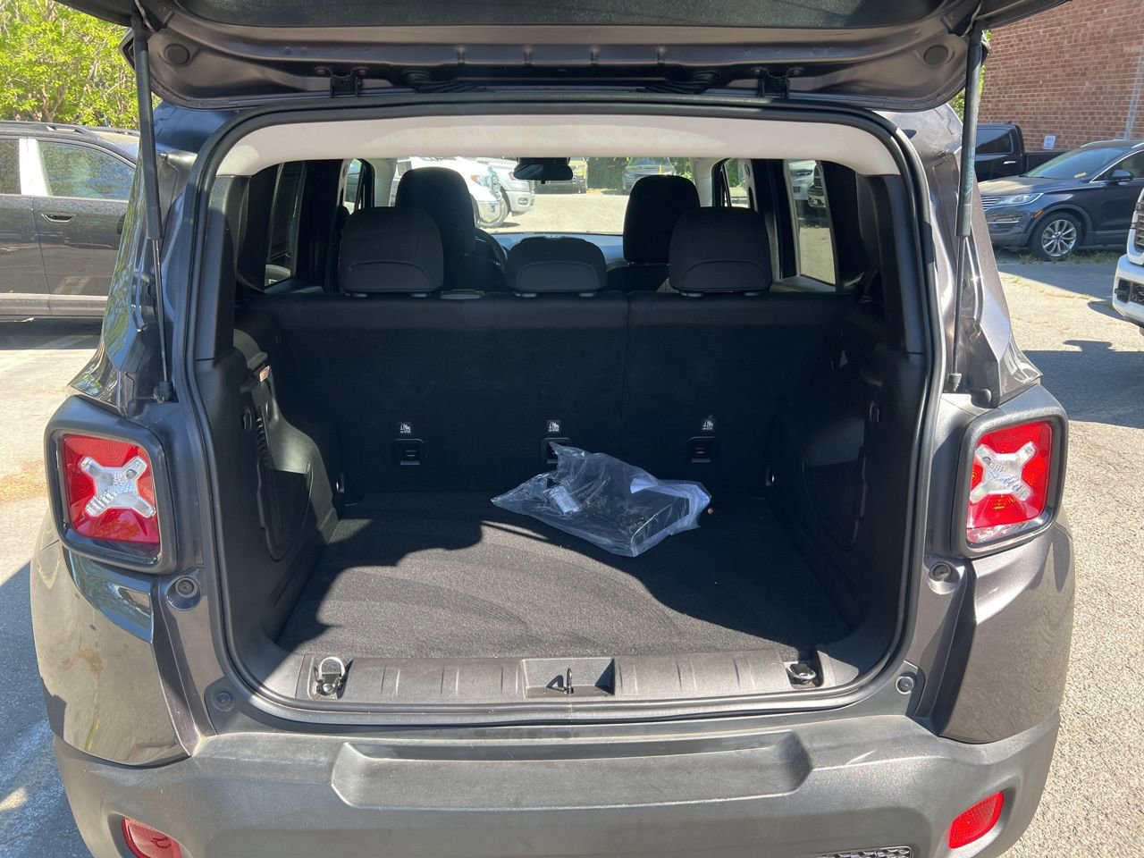 Used 2021 Jeep Renegade Sport AWD/4WD image 14