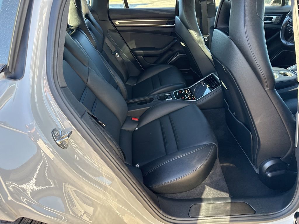 Used 2023 Porsche Panamera 4 Platinum Edition image 25