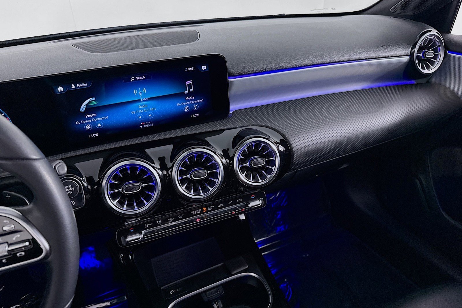 Certified 2022 Mercedes-Benz A 220 image 21