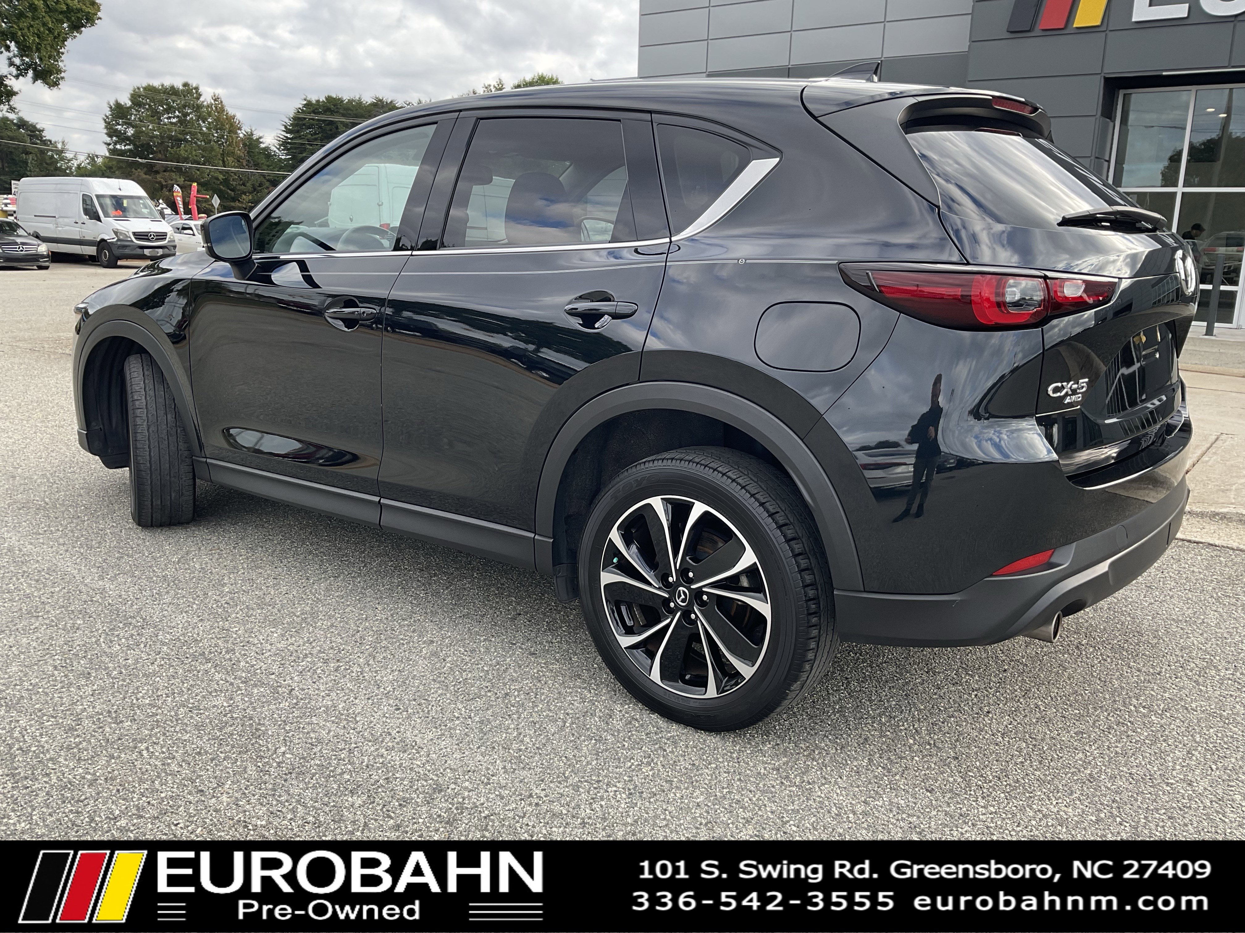 Used 2022 MAZDA CX-5 AWD 2.5 S w/ Premium Package image 3