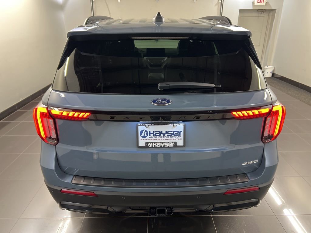New 2026 Ford Explorer ST-Line image 5