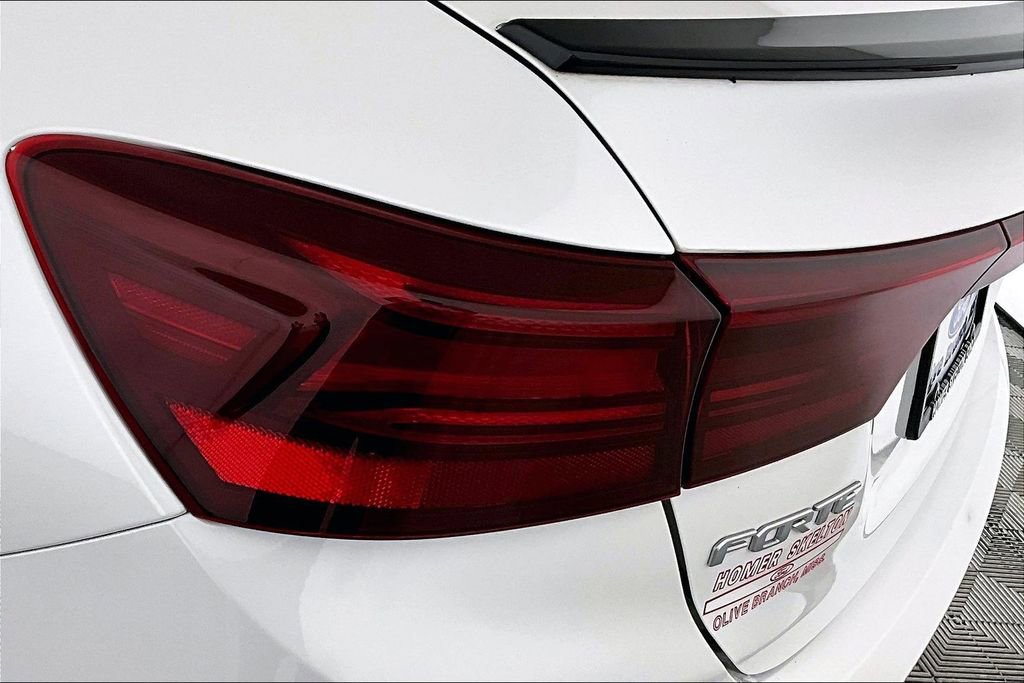 Used 2022 Kia Forte GT-Line w/ GT-Line Technology Package image 28