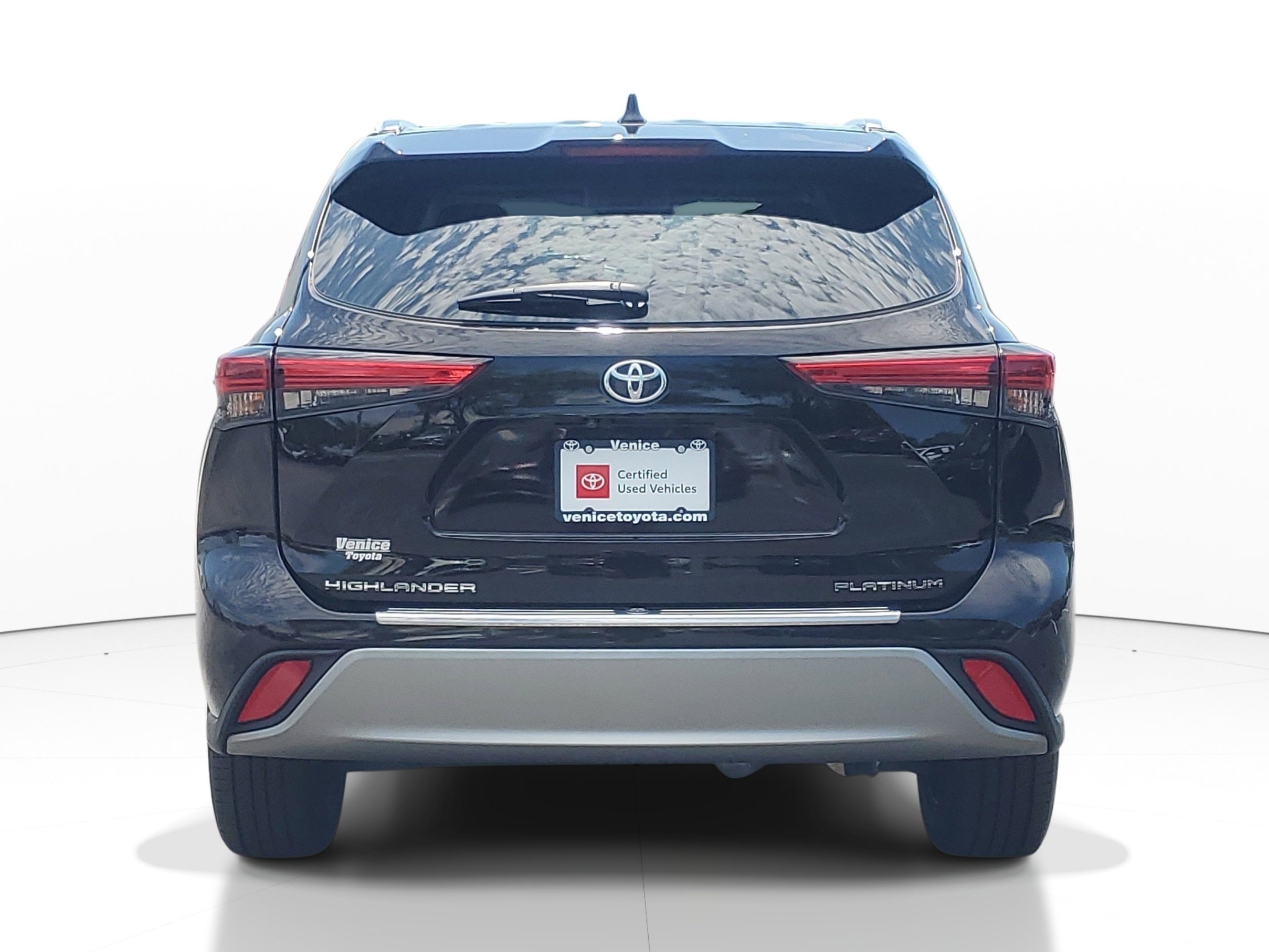 Certified 2021 Toyota Highlander Platinum FWD image 5