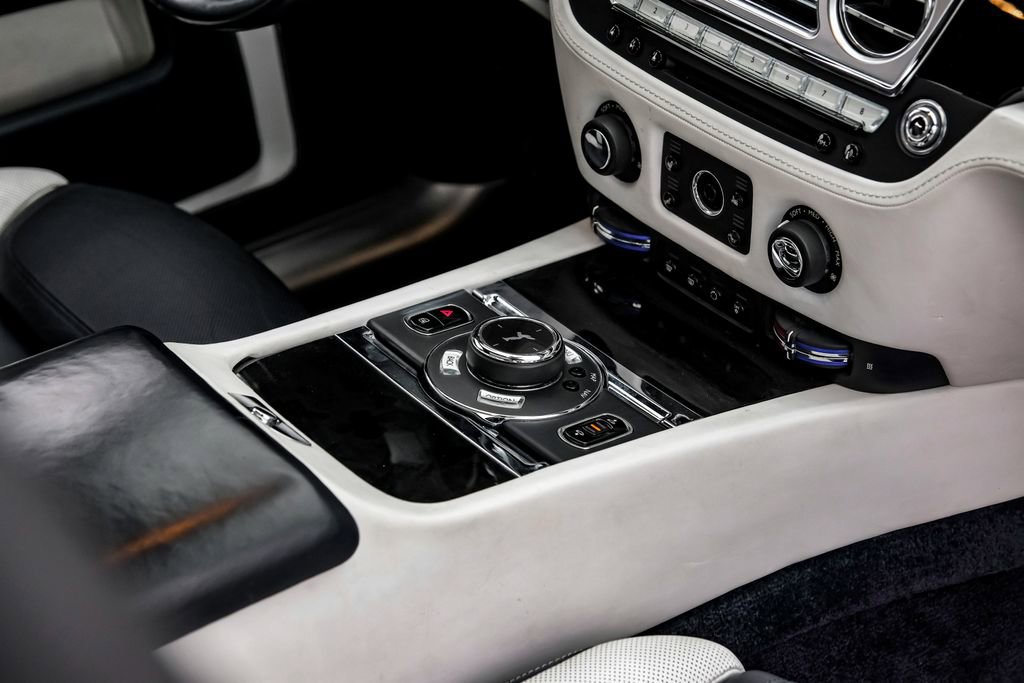 Used 2019 Rolls-Royce Ghost image 25