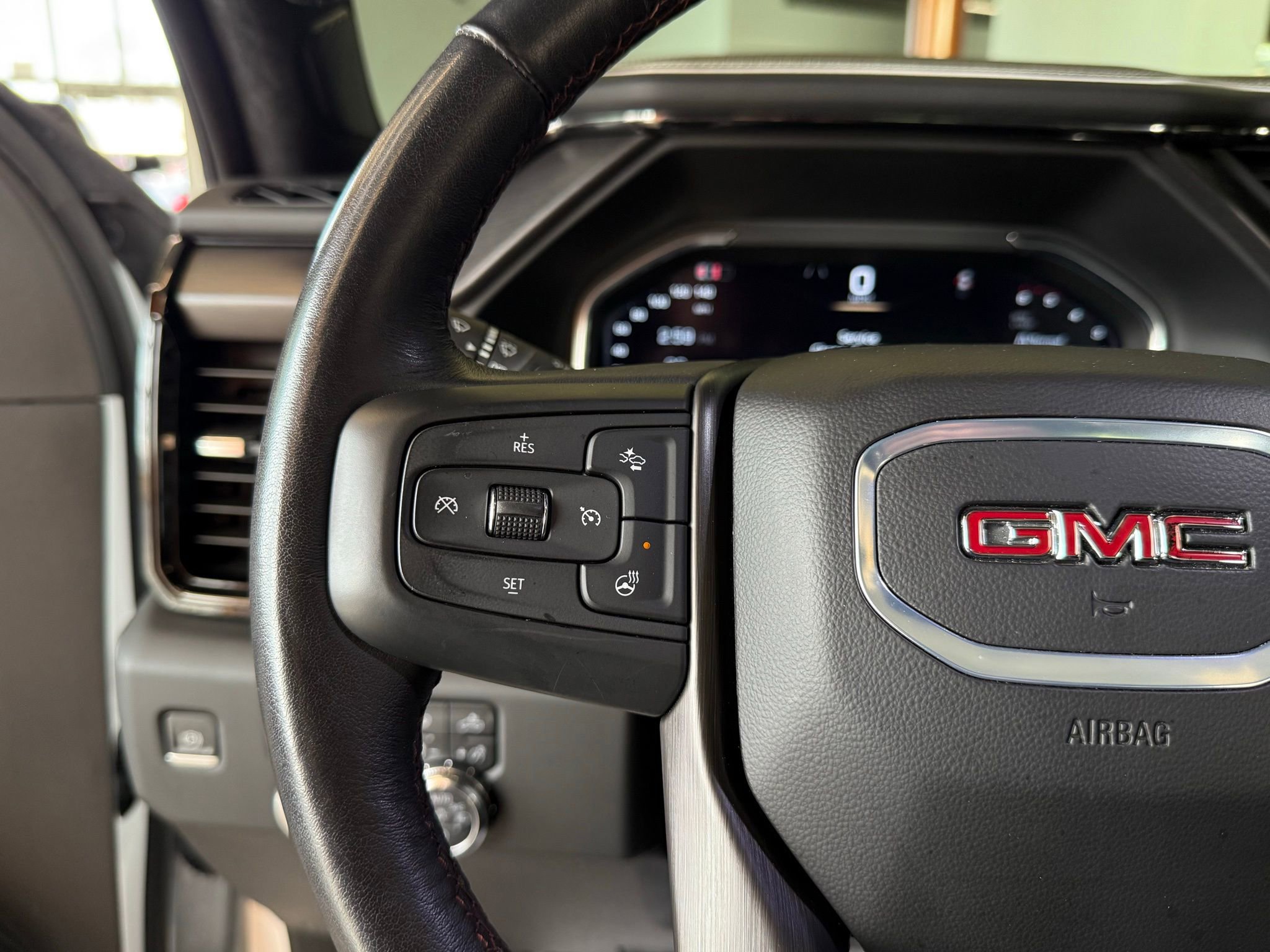 Used 2024 GMC Sierra 2500 AT4X image 59