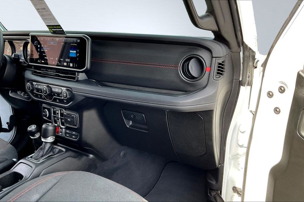 Used 2025 Jeep Wrangler Unlimited Rubicon w/ Convenience Group image 27