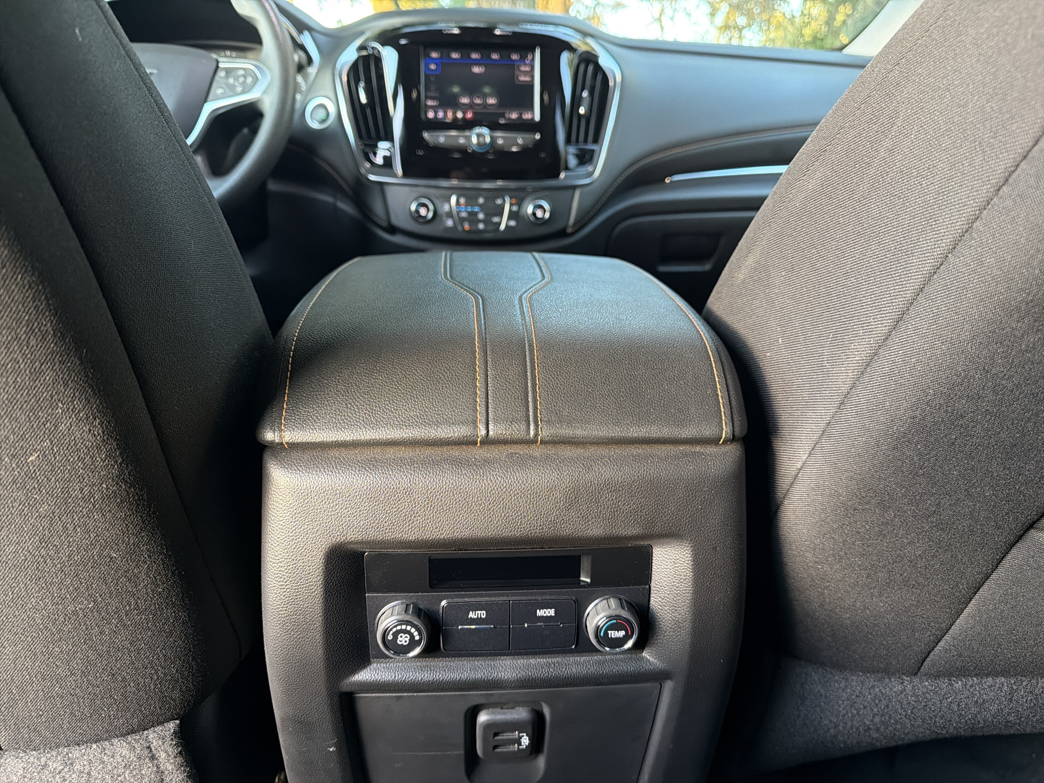 Used 2021 Chevrolet Traverse LS FWD image 35