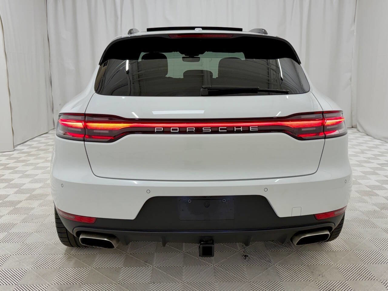 Used 2021 Porsche Macan image 7
