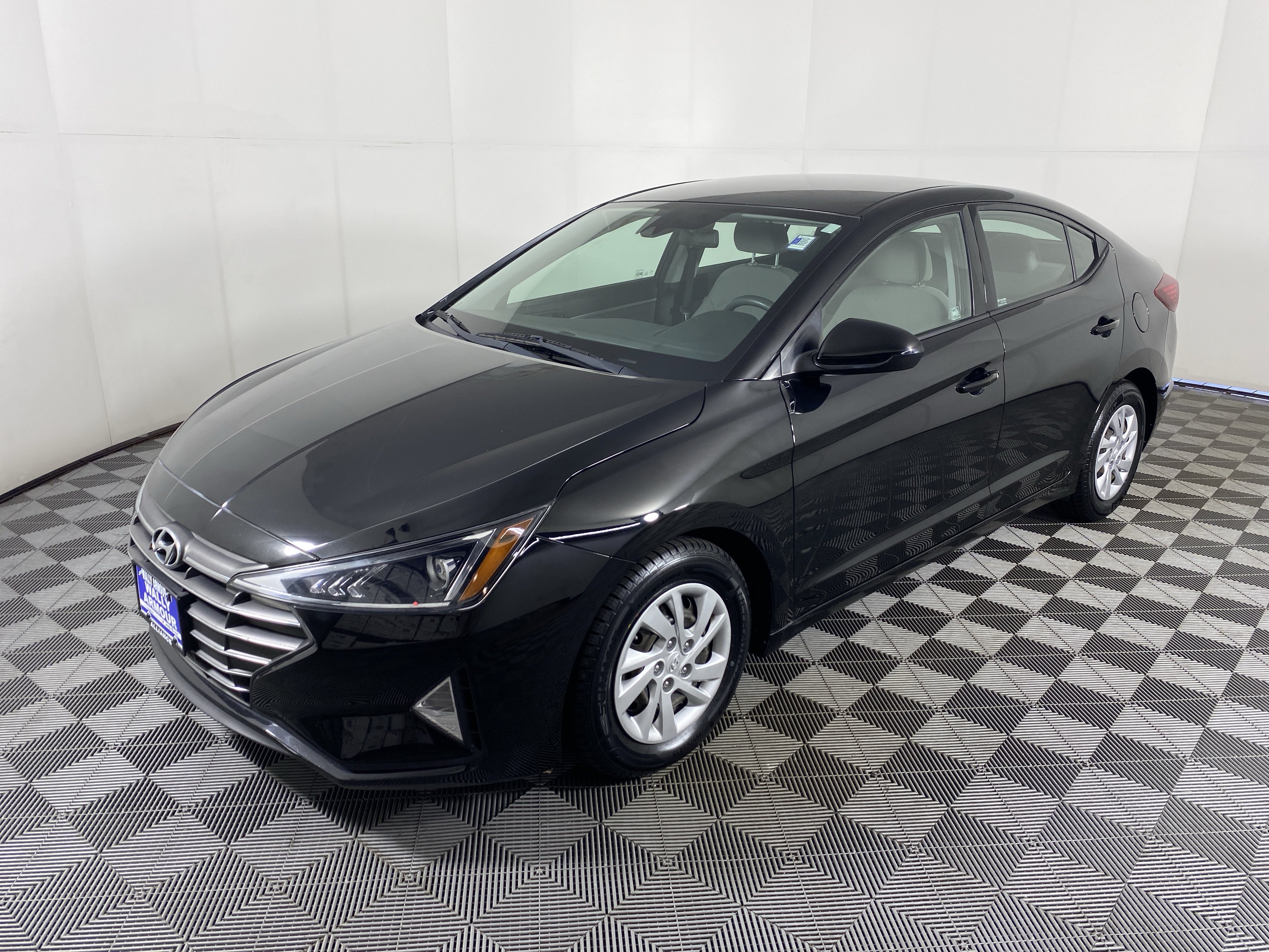 Used 2020 Hyundai Elantra SE FWD image 9