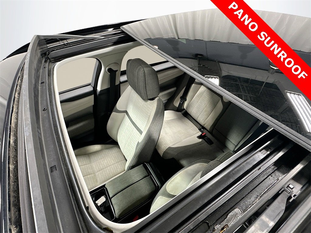 Used 2019 Land Rover Range Rover Velar R-Dynamic SE image 24