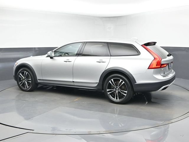 Used 2018 Volvo V90 T5 Cross Country w/ Plus Package AWD/4WD image 6