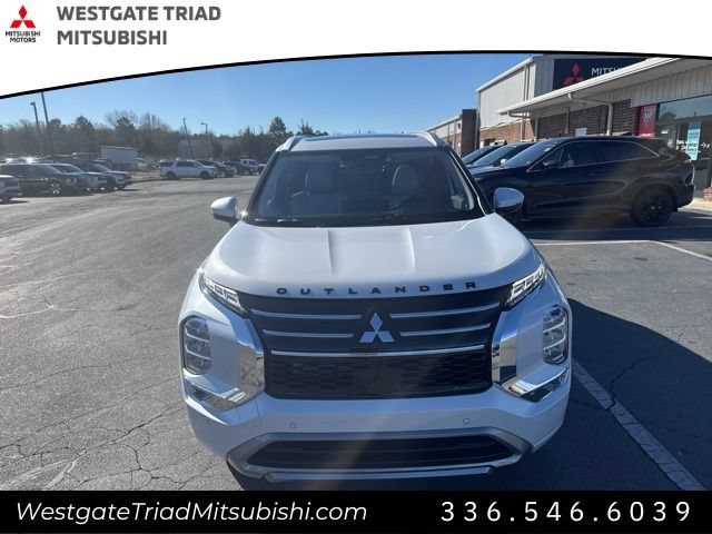 New 2026 Mitsubishi Outlander SEL FWD image 2