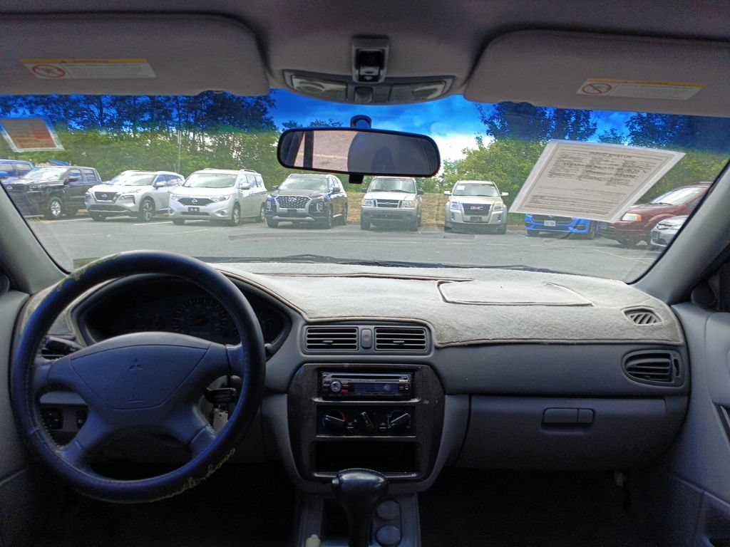 Used 2003 Mitsubishi Galant FWD image 6