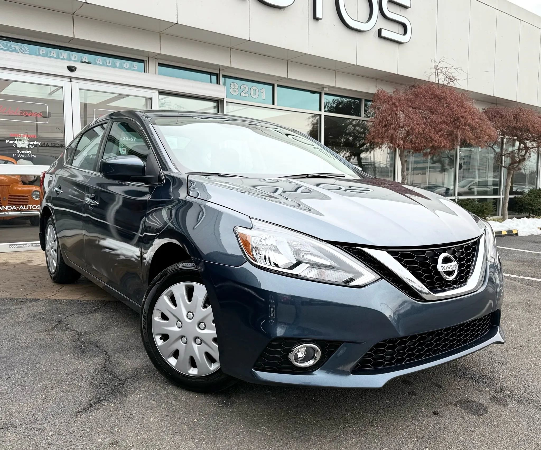 Used 2017 Nissan Sentra SV image 1