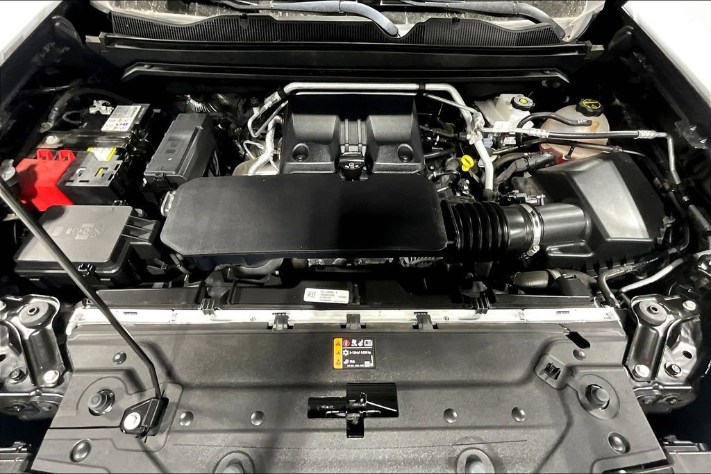 Used 2024 Chevrolet Colorado LT w/ LT Convenience Package II image 12