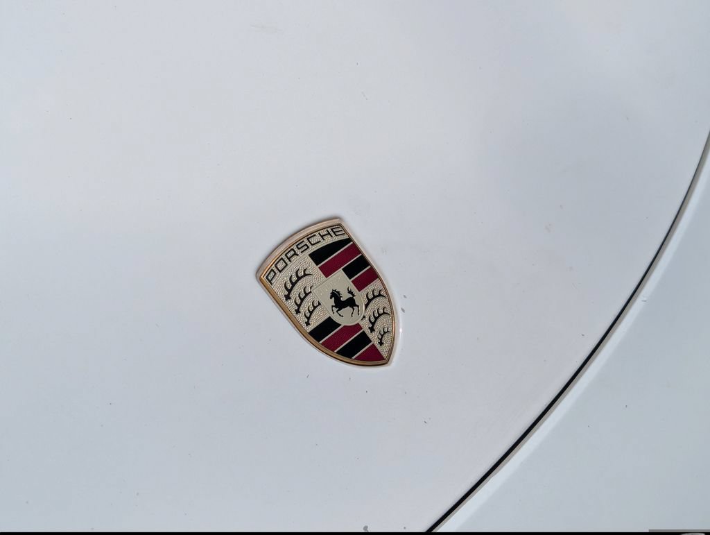 Used 2018 Porsche 718 Boxster RWD image 9