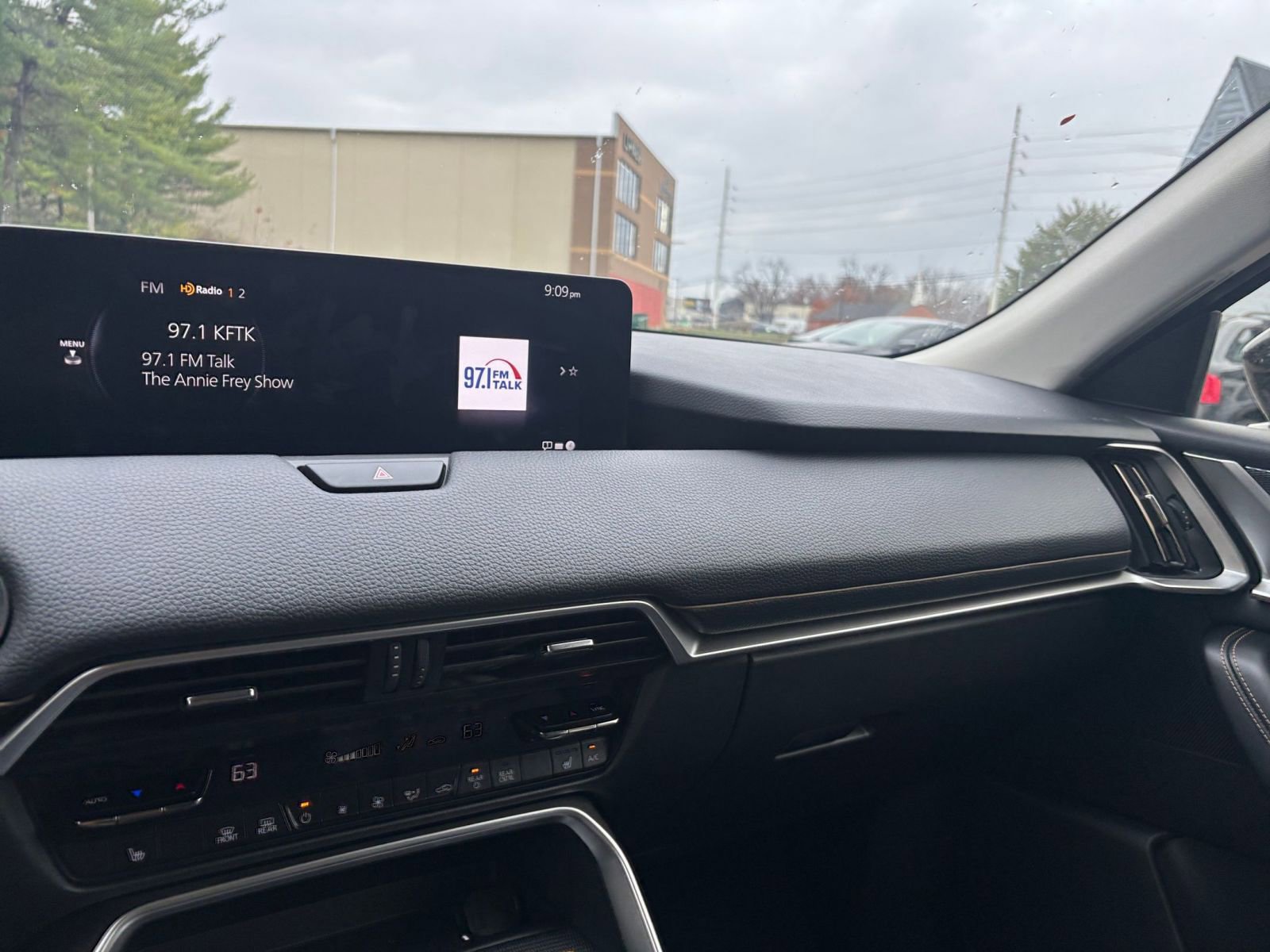 Used 2025 MAZDA CX-70 3.3 Turbo w/ Preferred Package image 33