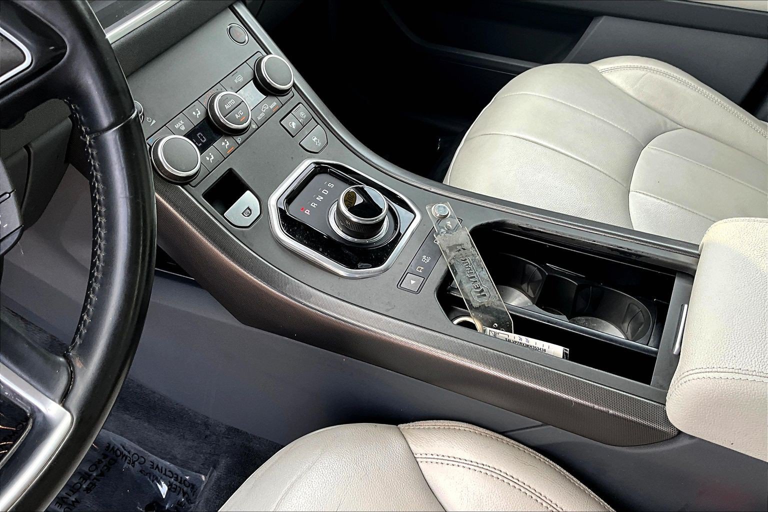 Used 2019 Land Rover Range Rover Evoque SE AWD/4WD image 14