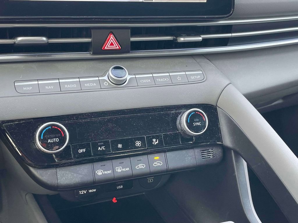 Certified 2024 Hyundai Elantra SEL image 27