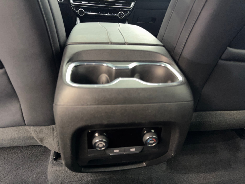 Used 2026 Chevrolet Traverse LT FWD image 78