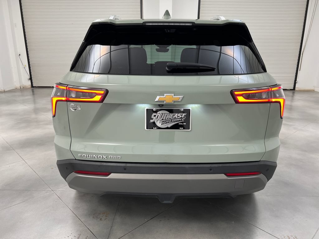 Used 2025 Chevrolet Equinox LT w/ Convenience Package II AWD/4WD image 8