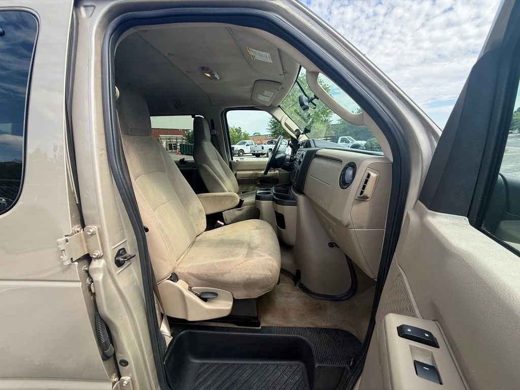 Used 2013 Ford E-350 and Econoline 350 XLT RWD image 11