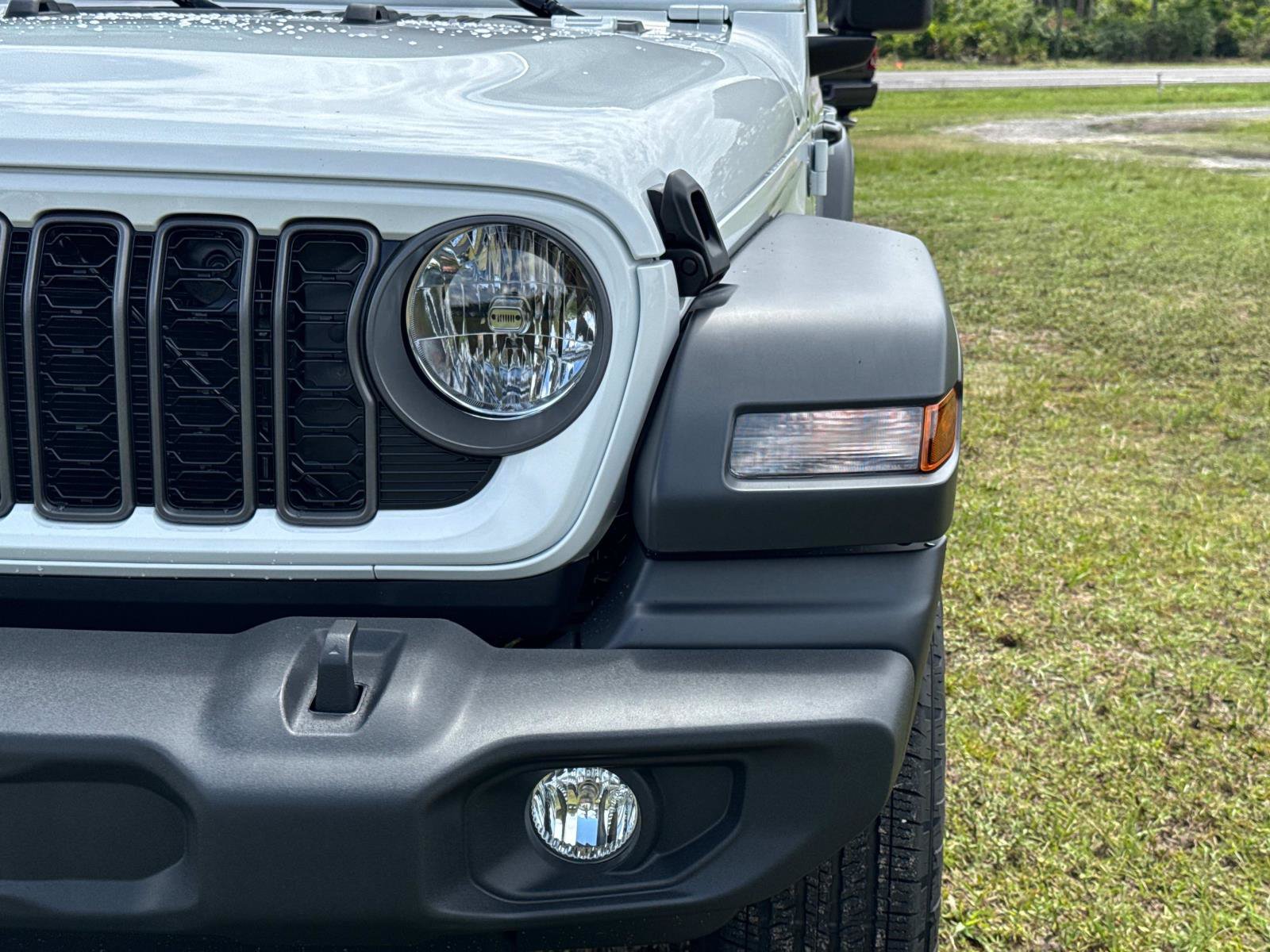 New 2026 Jeep Wrangler Unlimited Sport AWD/4WD image 9
