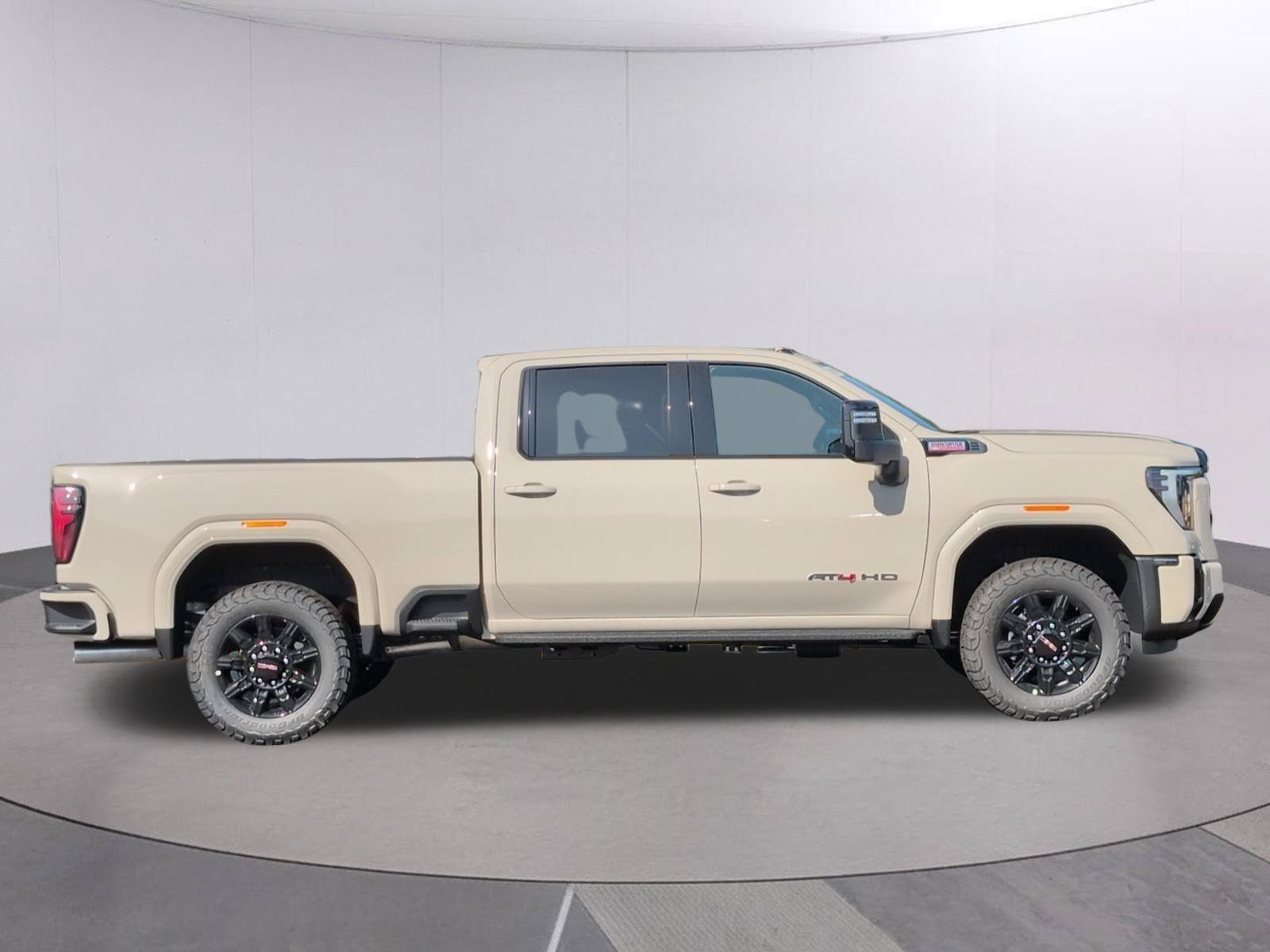 New 2026 GMC Sierra 2500 AT4 w/ AT4 Premium Plus Package AWD/4WD image 8